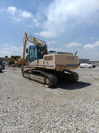 Excavadora Liebherr 912 con plumin