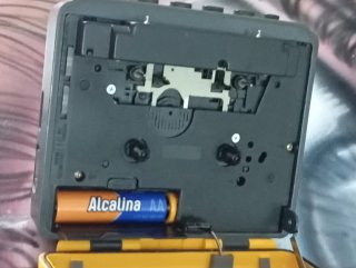 Walkman Sony WM-FS395 Amarillo POCO COMUN.