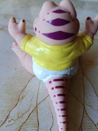 Figura Bebé Dino Sinclair Disney