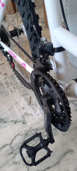 Bicicleta 24 Blanca y Fucsia
