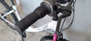 Bicicleta 24 Blanca y Fucsia