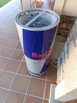 Nevera Red Bull