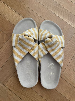 Sandalias rayas blancas y amarillas talla 38