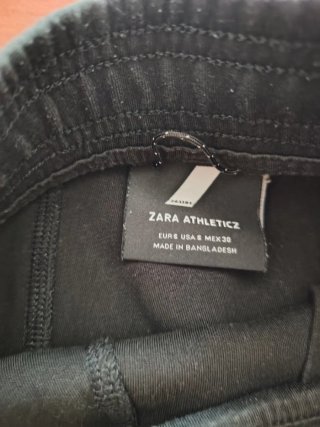 Pantalón jogger Zara negro