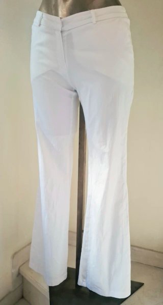 Pantaloni bianchi tg. M nuovi