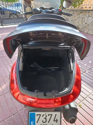 Piaggio Xevo 125 Negra