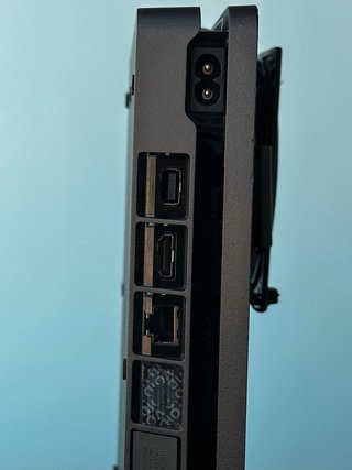 PS4 Slim da 1TB + 2 Controller + Cavi