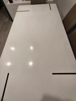 Mesa comedor blanca lacada patas cristal