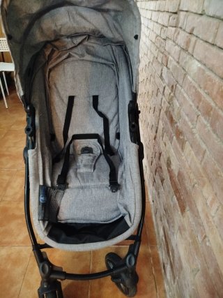 Carrito de niños kinderkraft en buen estado