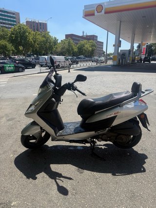 Kymco Yager GT 125 Plata - 37.000 km