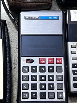 Lotto 5 calcolatrici Texas Instruments, Toshiba, C