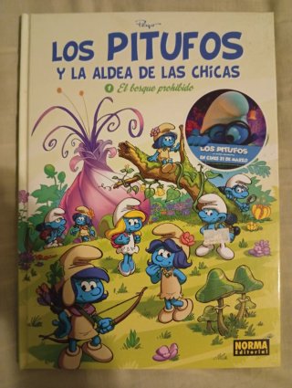 Los Pitufos y la aldea de las chicas