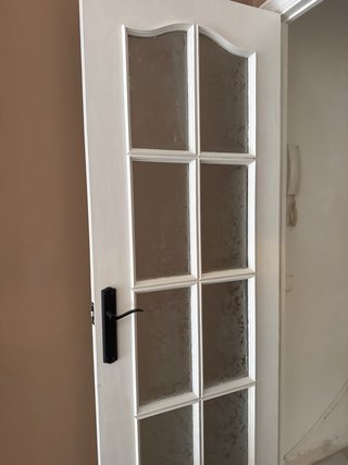 8 Puertas Blancas con Manillas
