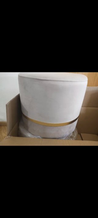 2 Puffs Maisons du monde, nuevos en su caja