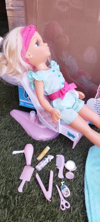 Nancy un día en la peluquería