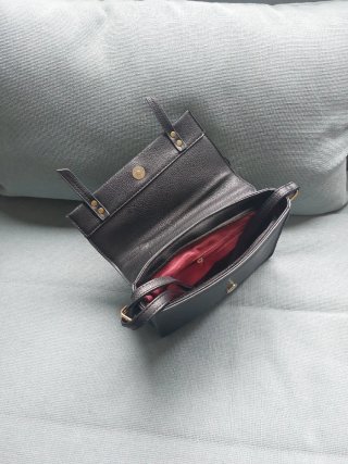 Bolso piel negro elegante 3 cremalleras