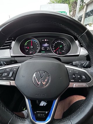 Volkswagen Passat Híbrido Enchufable Familiar