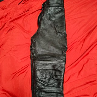 Pantalón de cuero para moto