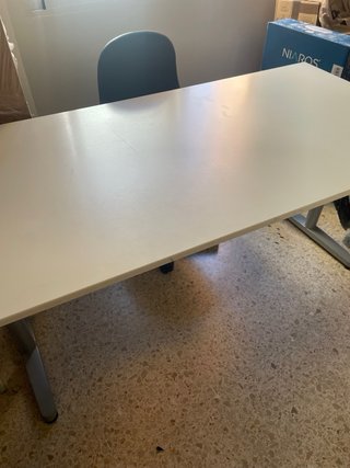 Mesa de estudio o trabajo blanca