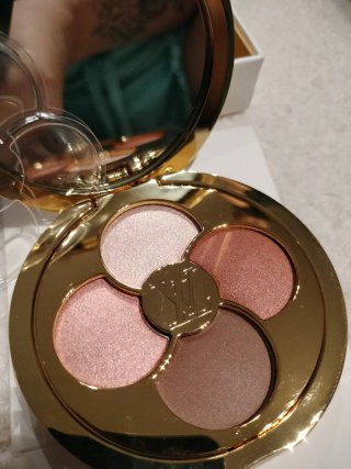Louis Vuitton LV Ombres 650 Waking Dawn
