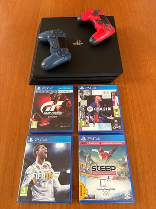 PS4 Pro 1TB Nero + 2 Controller + Giochi