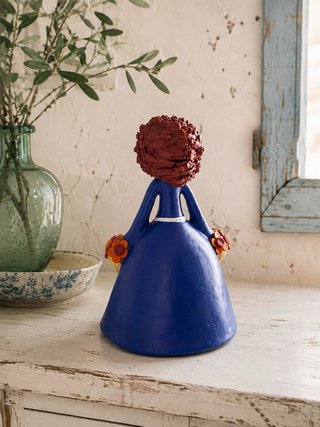 Figura terracota vintage mujer con flores