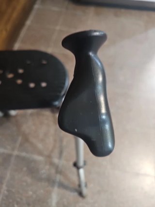 Andador con asiento plegable