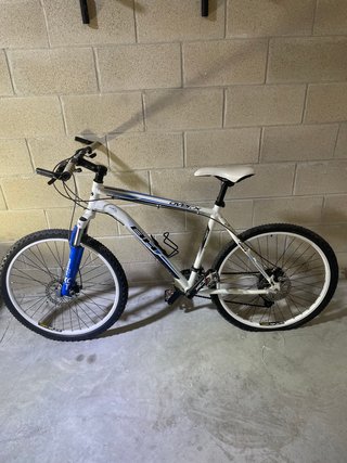 Bicicleta de Montaña BH Blanca
