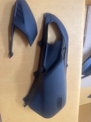 Tapa de caja de filtro aire, honda pcx 125 23-26