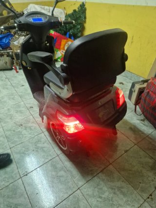Scooter movilidad eléctrico 3 ruedas