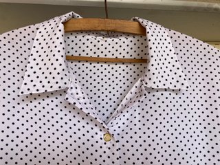 Blusa de señora con lunares