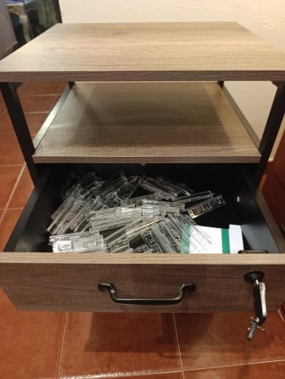 Cajonera  Archivador Oficina con Ruedas y carpetas
