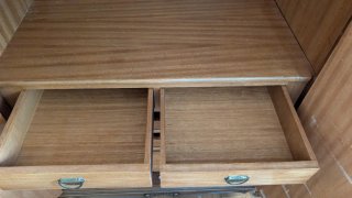Armario de madera hecho a mano