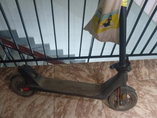 Patinete eléctrico en buen estado