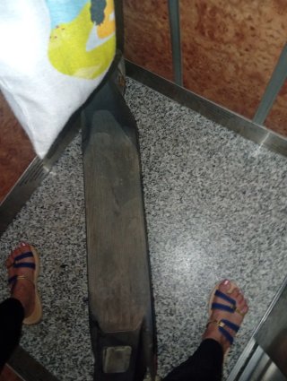 Patinete eléctrico en buen estado