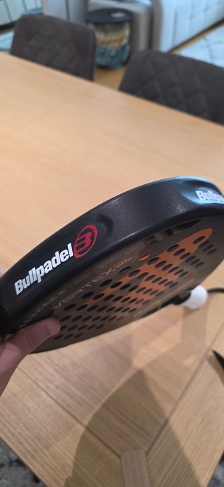 Bullpadel Vertex 04 Hybrid 2025