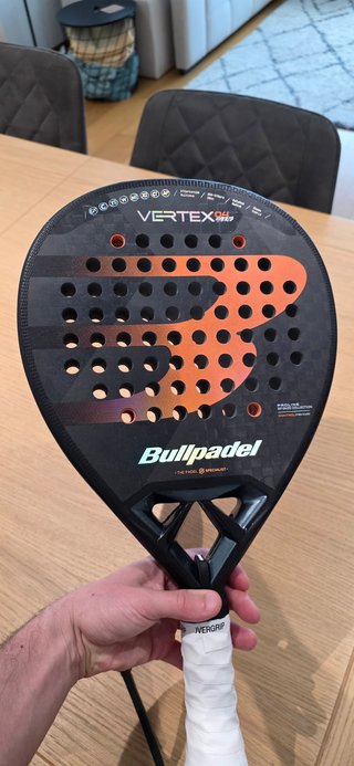 Bullpadel Vertex 04 Hybrid 2025
