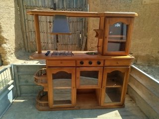 Cocinita de madera maciza