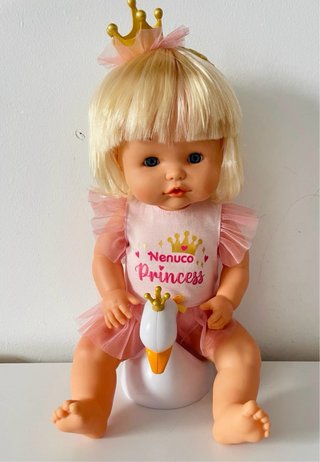 Nenuco Princess Muñeca con Accesorios Dorados