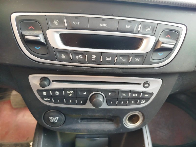 Renault Fluence 2012 - foto 1