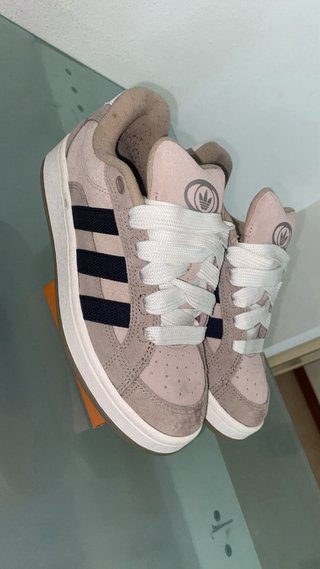 Zapatillas Adidas Beige y Negro