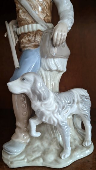 Figura Tengra Cazador con Perro Porcelana Vintage