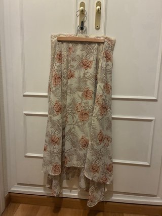 Falda floral y camiseta