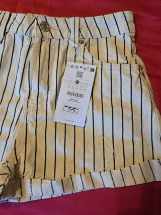 Calções listrados, Bershka