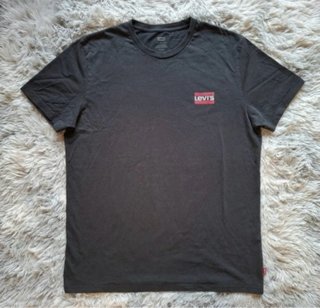 Lotto maglie Nike, Levi's, Jordan