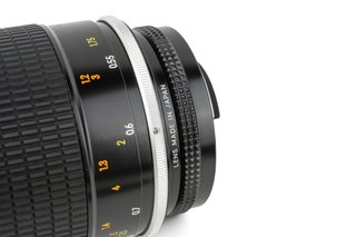 Micro-Nikkor 105mm f/4 Obiettivo
