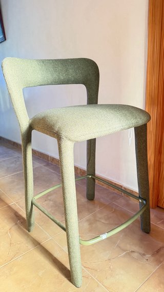 Taburete tapizado SKLUM verde