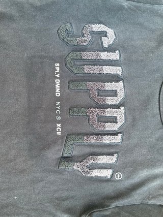 Camiseta Supply Negra Talla M