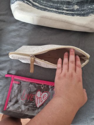 Lote 5 piezas: Mochila Reebok, bolsos y neceseres
