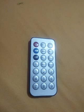 Mando a distancia universal para altavoz